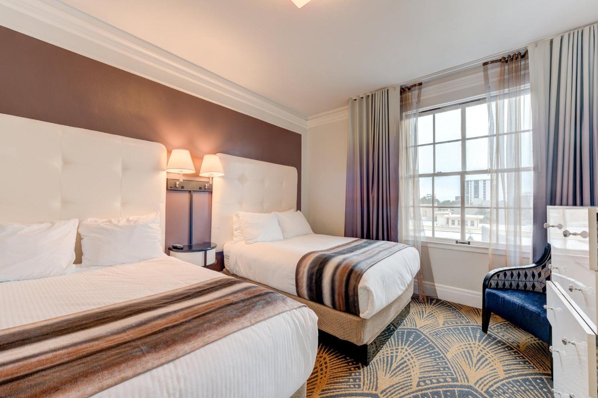 Inn At The Park Сан-Диего Экстерьер фото