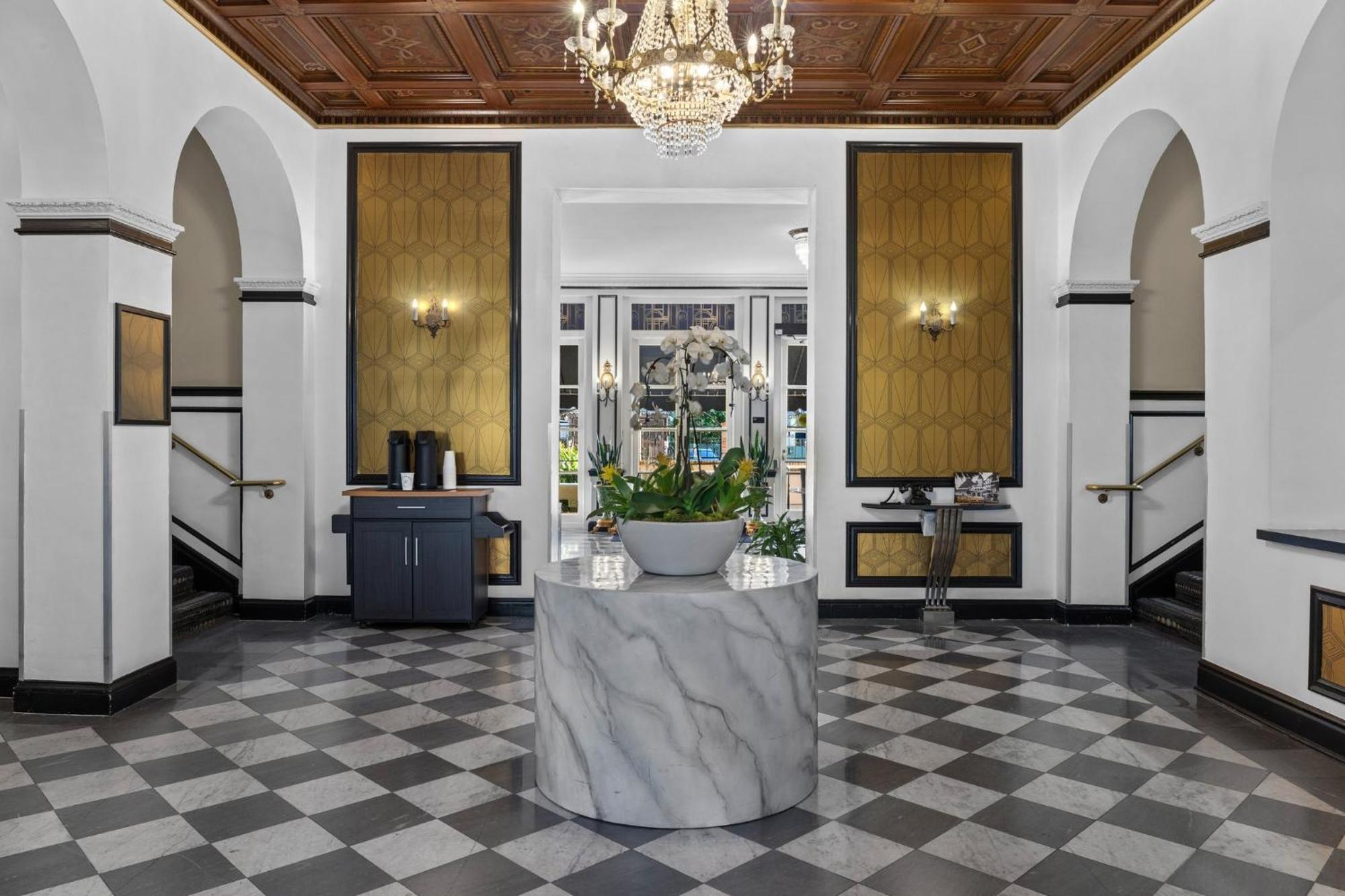Inn At The Park Сан-Диего Экстерьер фото